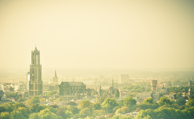 urban skyline, skyscraper, From, building exterior, fog, 2K, Photography, architecture, Tower, landscape, smog, sky, building, copy space, office building exterior