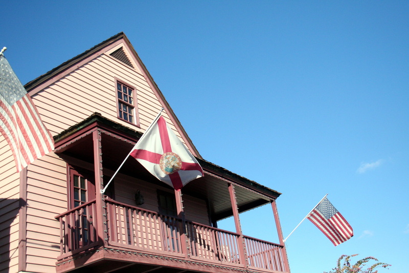 building, low angle view, confederate flag, residential district, city, multi colored, sky, house, patriotic, balcony, flags, 1080P, flag, windy, nature