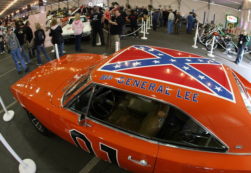 1080P, large group of people, consumerism, high angle view, crowd, mode of transportation, real people, lifestyles, incidental people, red, confederate flag pretty picture background