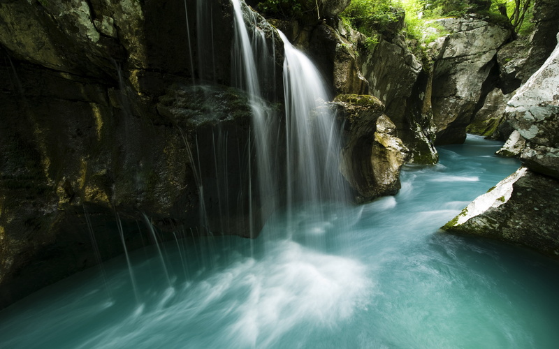 outdoors, no people, scenics - nature, beauty in nature, river, soca, motion, power in nature, waterfall, non-urban scene, blurred motion, waterfront, water
