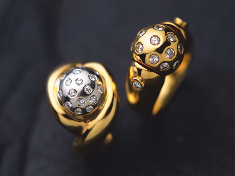 luxury, two objects, pair, close-up, macro, colored, diamond - gemstone, wealth, 4K, no people, old, gold colored, silver colored, precious gem, expense