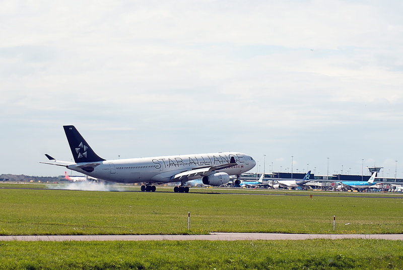 4K, outdoors, air vehicle, countries, cloud - sky, sky, airplane, business, commercial airplane, day, public transportation, airport runway, mode of transportation