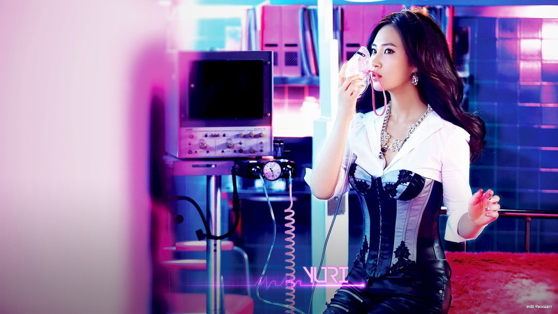 women, K-pop, Korean, lifestyles, one person, young adult, corset, three quarter length, beautiful woman, young women, SNSD, occupation, hairstyle, front view