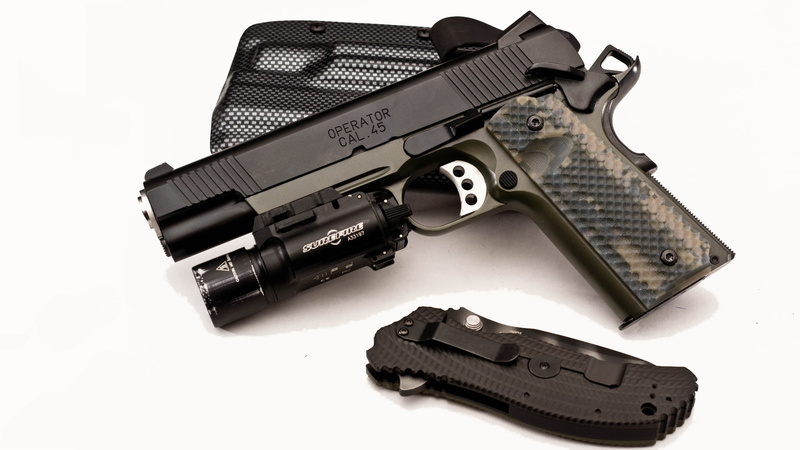Gun, M1911, laser, surefire, USA, pistol, knife, Armory, black, 1080P, Springfield, Operator, holster, pointer, cal. 45