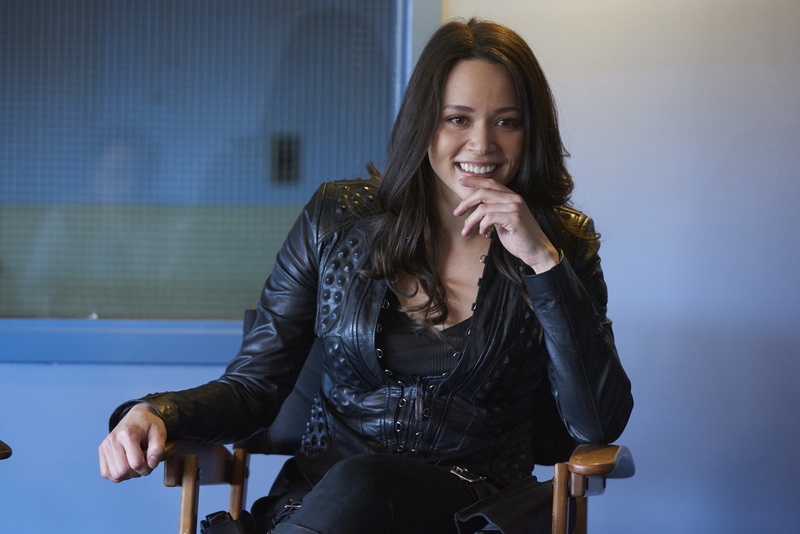 Rebecca, Dark Matter, Melissa Oneil, holster, costume, pose, the series, Second, 2K, smile, Portia Lin, in black