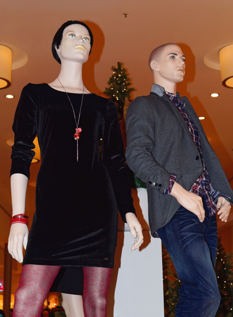 portrait, head, dress, indoors, women, human representation, fashion Week, retail display, woman, decoration, department stores, upper body, mannequin