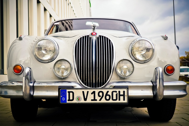 oldtimer, front view, rarity, license, plate, day, antique, old-fashioned, 4K, type, vehicle, street, d, land vehicle, s, jaguar, window, auto, chrome