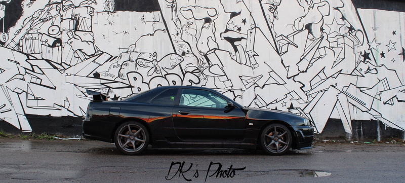 skyline, text, Nissan Skyline R34, abandoned, damaged, motor vehicle, destruction, mode of transportation, Nissan Skyline GT-R R34, car, 2K, sports car