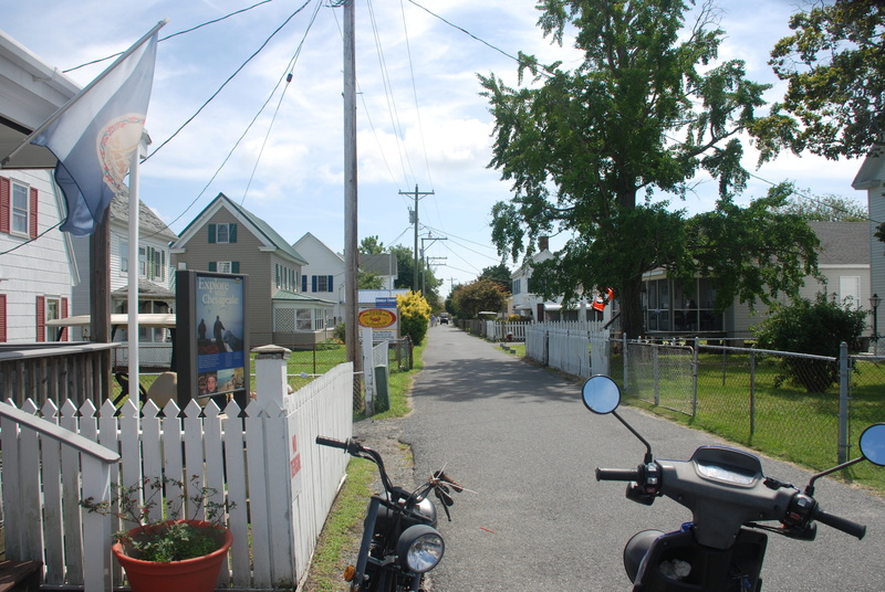 day, motorcycle, bicycle, places, building, built structure, nature, sky, mode of transportation, sunny, residential district, bay, chesapeake, city, 4K