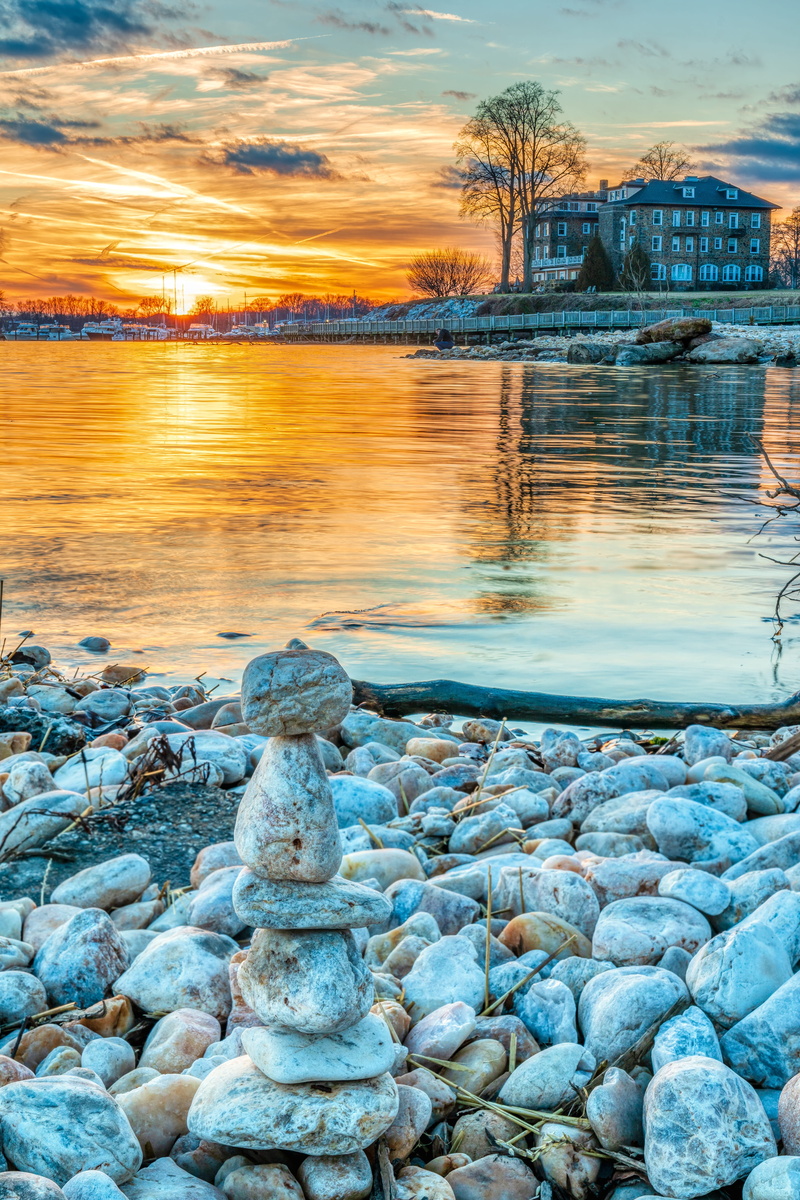 beauty in nature, stone - object, outdoors, rock, tranquil scene, reflection, chesapeake bay, lake, sunrise, rock - object, 5K, idyllic, house, tranquility