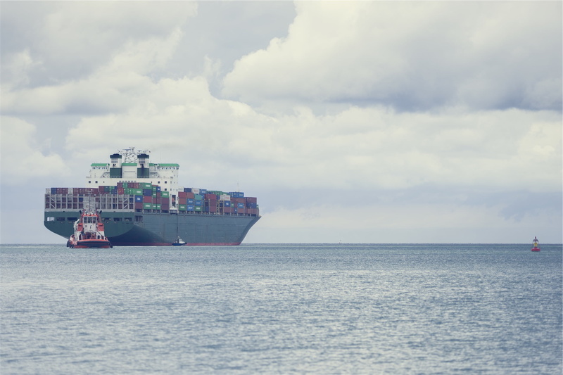ship, clouds, day, daytime, outdoors, body, 1080P, white, ocean, water, travel, shipping, waterfront, container ship, sky, business, beauty in nature