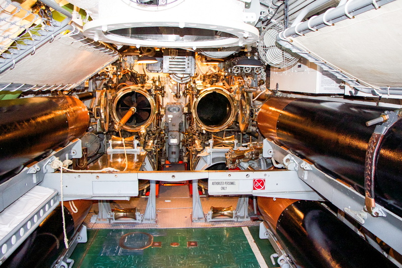 bowfin, torpedo tubes, honolulu, air vehicle, industry, alloy, navy, states, world war ii, metal, history, technology, world, bunk, pearl, pipe - tube