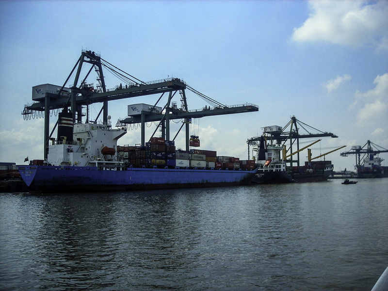 commercial Dock, container Ship, no people, sky, water, construction equipment, outdoors, photos, business, ship, machinery, shipping, ocean, public domain