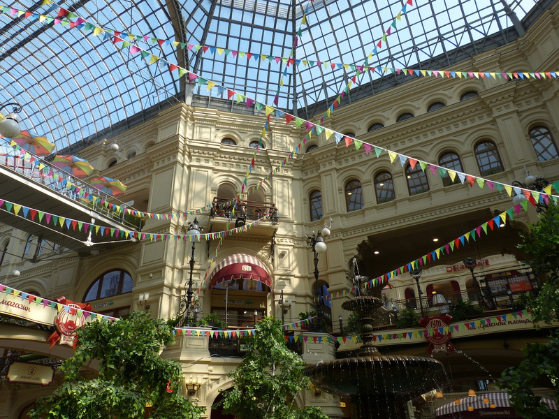 ceiling, shopping centre, day, shopping mall, luxury, shopping, building exterior, city, low angle view, glass, architectural feature, commercial, no people