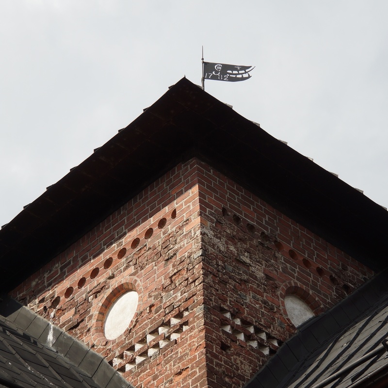 built structure, history, day, the past, brick wall, tourist spot, roof, roof tile, no people, tower, pennant, clear sky, building, nature, castle, travel