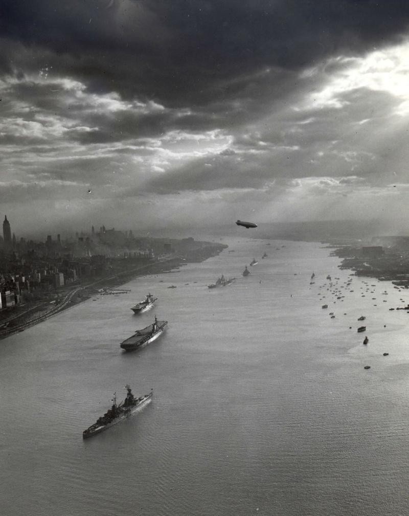 1945, United States Navy, ship, Battleship, 720P, old photos, photography, skyscraper, historic, Zeppelin, history, Hudson River, New York City, vintage