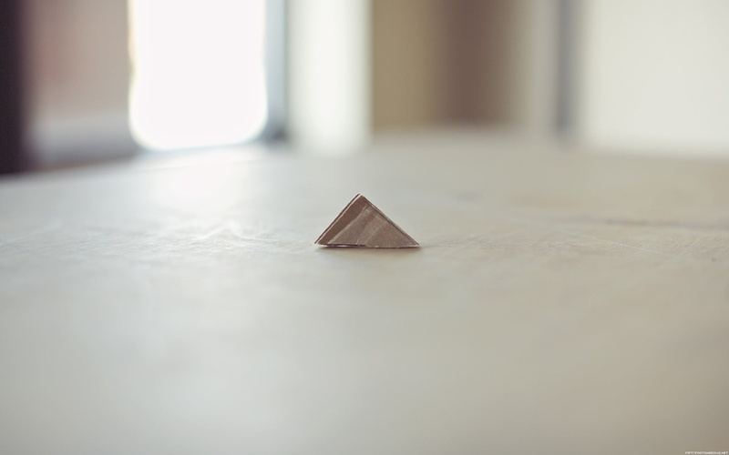 absence, flooring, depth of field, close-up, selective focus, building, no people, copy space, simplicity, wood - material, architecture, still life, indoors