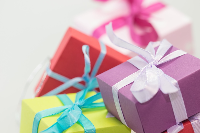 christmas, bow, gifts, tied bow, box, ribbons, annual event, photography, small, no people, gift box, ribbon, surprise, selective, ribbon - sewing item