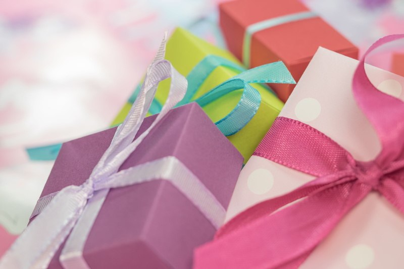 indoors, gift packaging, holiday, gift box, bow, birthday present, multi colored, still life, gift, close-up, joy, close, several, decoration, gifts, surprise