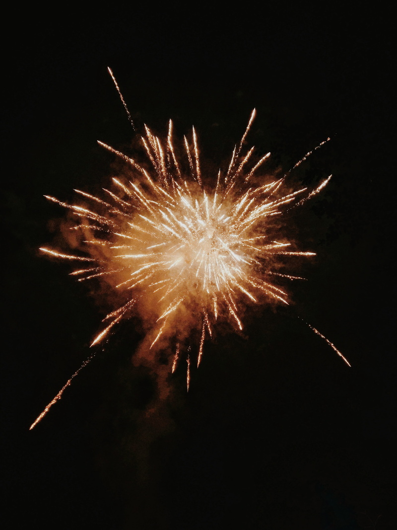 nature, sparks, event, firework, night, 4K, burning, glowing, fireworks, single object, annual event, display, sparkler, arts culture and entertainment
