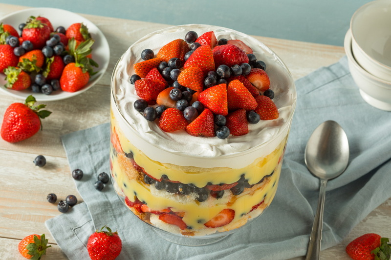 spoon, fruit, trifle, blueberries, 500px, strawberries, whipped cream, Cream, 1080P, food