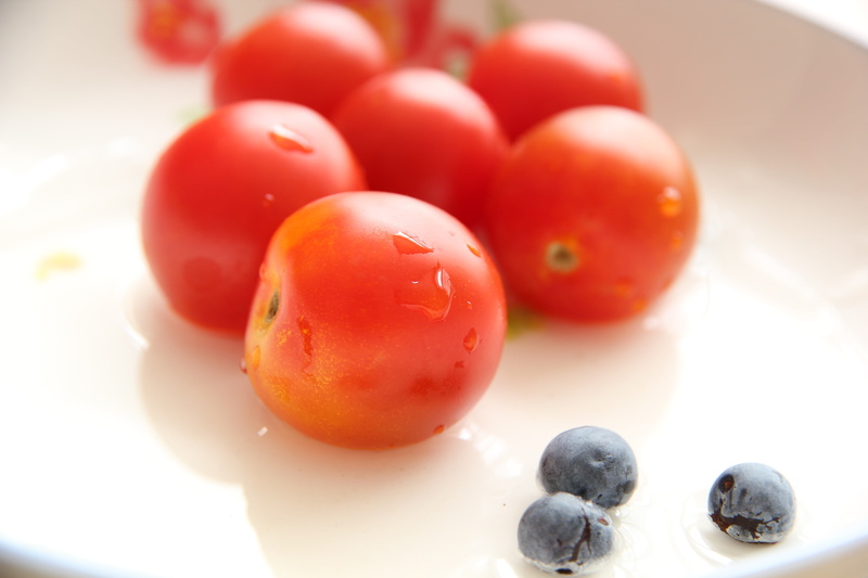 fruit, tomatoes, two, one, tomato, group of objects, cherry tomato, white, ripe, blueberries, focus on foreground, still life, bowls, wellbeing, red, vegetable