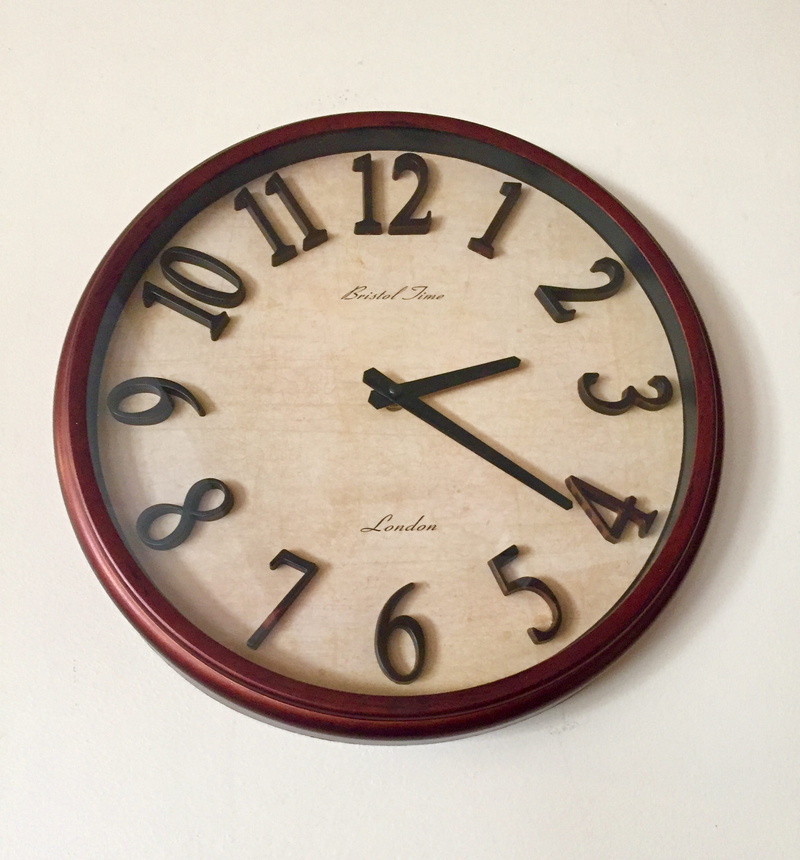 single object, shape, close-up, time, hours, number, 2K, london, no people, white background, instrument of time, studio shot, tick tock, minutes, indoors