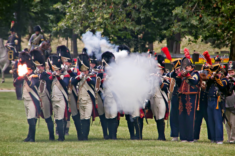 celebration, army soldier, 5K, history, clothing, parade, uniform, real people, large group of people, men, marching band, smoke - physical structure