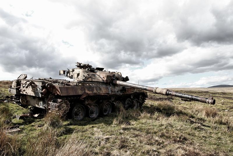 2K, abandoned, mode of transportation, bombing range, sky, conflict, derelict, field, tank, armor, history, decay, vehicle, army, armed forces, gun, cannon