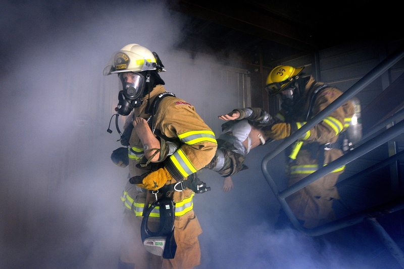risk, security, clothing, room, smoke, headwear, dangerous, Fire, Firemen, extinguishing, 1080P, teamwork, occupation, putting out, water, two, protective workwear