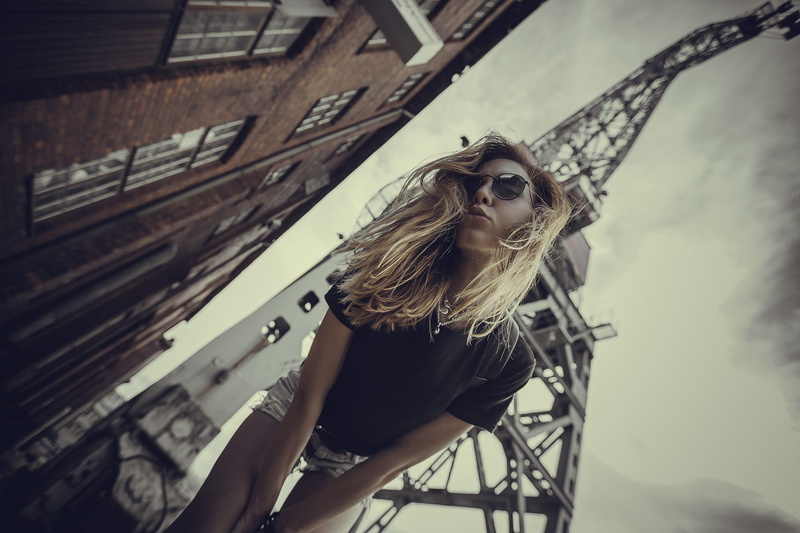 blonde, short shorts, built structure, beauty, hair, urban, young women, three quarter length, face, long hair, women, women with shades, fashion, architecture