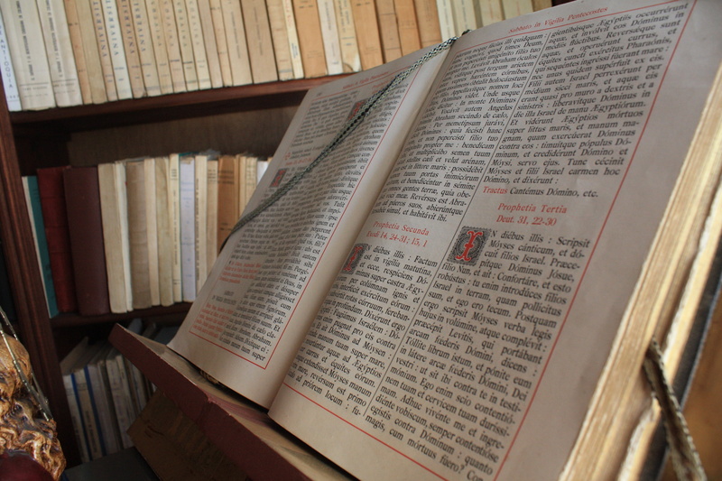 textbook, religion, antique, spirituality, shelf, hardcover book, testament, high angle view, holy, music, bookshelf, christianity, learning, library, 4K