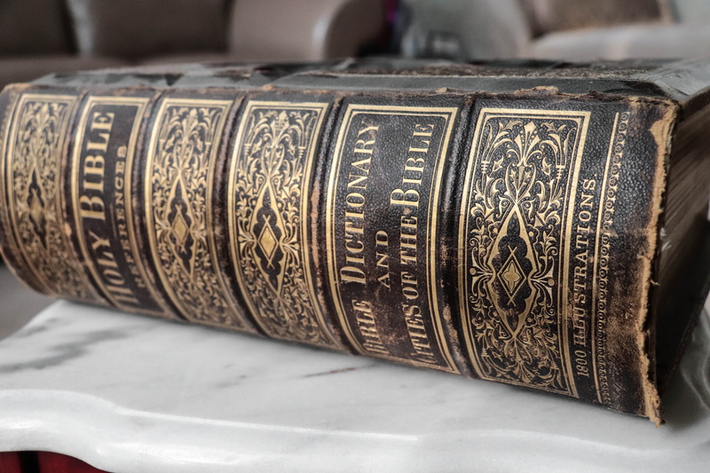 religion, ancient, selective focus, the past, old, book, christian, sacred, belief, testament, in a row, architecture, christianity, history, family bible