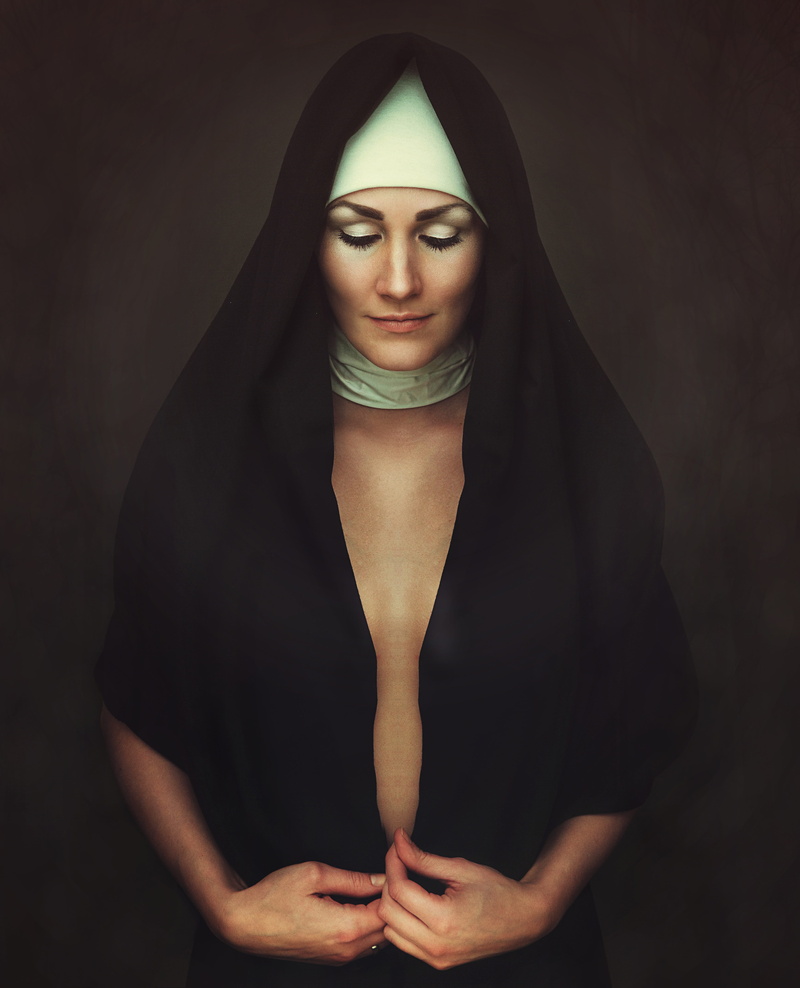 real people, religion, headscarf, loop, clothing, close, dress, none, woman, event, humility, pretty, girl, art, kirhe, thoughtful, face, retro, young adult
