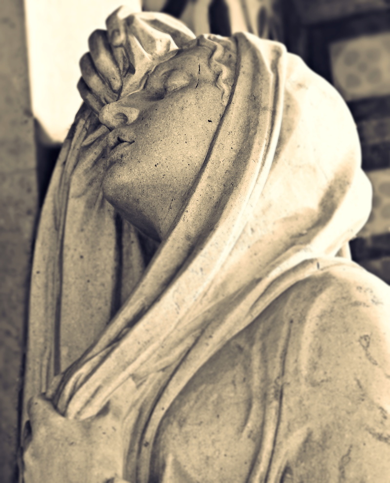 hand, the past, peaceful, tomb, engrossment, symbol, close, no people, focus on foreground, 4K, female likeness, stone figure, detail, death, religious