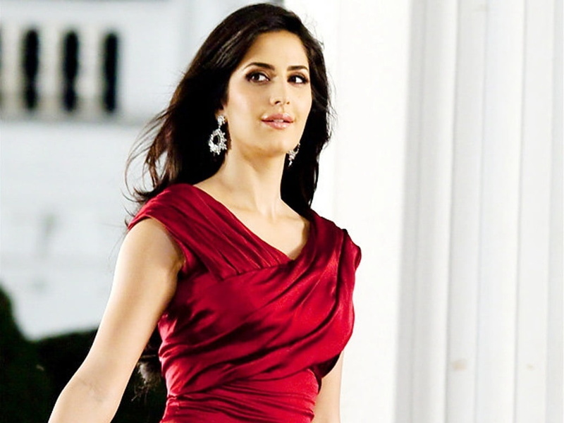 actress, young adult, adult, Female Celebrities, looking at camera, waist up, dress, beauty, hair, long hair, beautiful woman, top, kaif, katrina, brown hair