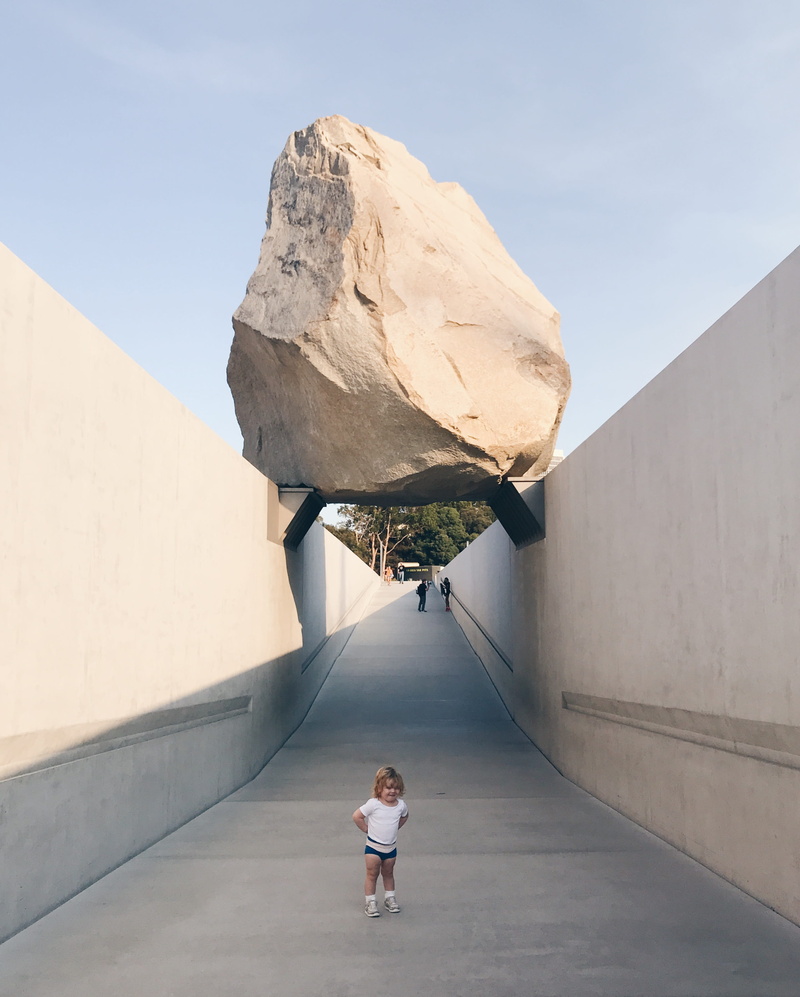 men, child, los angeles, leisure activity, sky, architecture, outdoors, los angeles county museum of art, lifestyles, casual clothing, 2K, real people