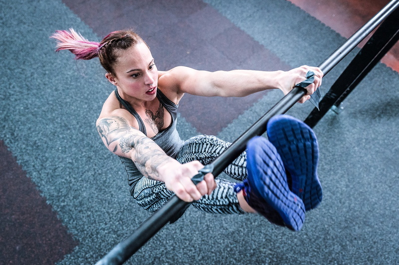 athlete, young women, sports training, lifestyles, healthy lifestyle, high angle view, exercising, women, fitness model, motion, CrossFit, muscular build