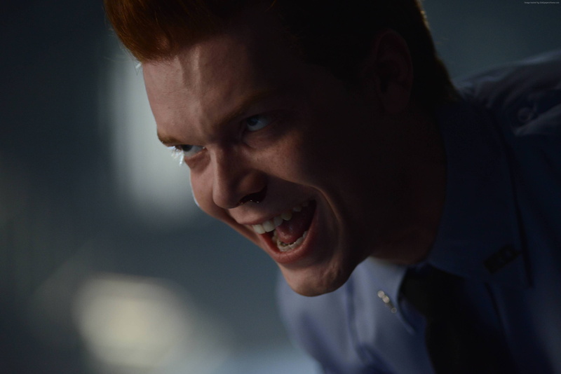 2K, portrait, body part, Gotham 2 season, business person, one person, indoors, crime, adult, negative emotion, contemplation, emotion, aggression, studio shot