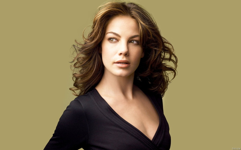 michelle monaghan, adult, headshot, looking at camera, human hair, 1080P, beauty, glamour, fashion, hair, luxury, portrait, hairstyle, women, studio shot
