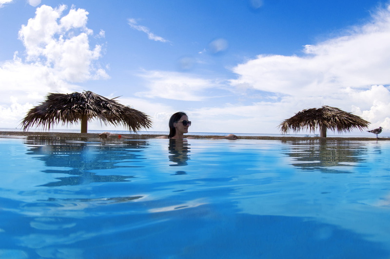 vacations, landscape, women outdoors, model, water, nature, infinity pool, waterfront, underwater, cloud - sky, beauty in nature, clouds, sky, 1080P, trip