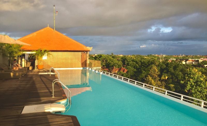 swimming pool, sea, pool, no people, tree, water, kila infinity8 bali, tranquility, luxury, poolside, built structure, architecture, infinity pool, 2K