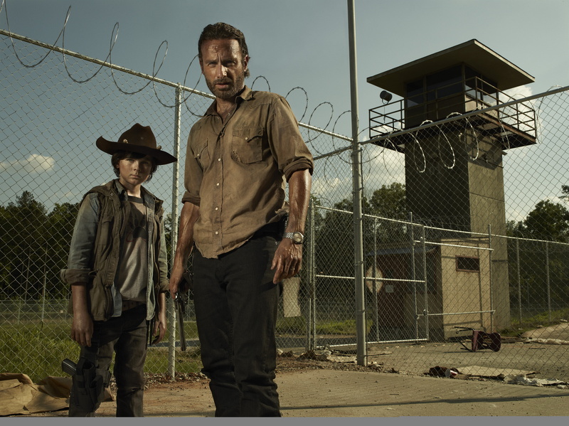 senior men, full length, boundary, mature adult, people, outdoors, brown, s, fence, Andrew Lincoln, lifestyles, casual clothing, males, mature men, barrier