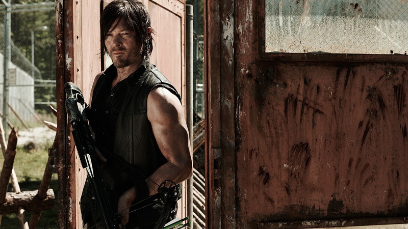 leisure activity, looking away, The Walking Dead, standing, casual clothing, Norman Reedus, mid adult, one person, 1080P, Daryl Dixon, building exterior