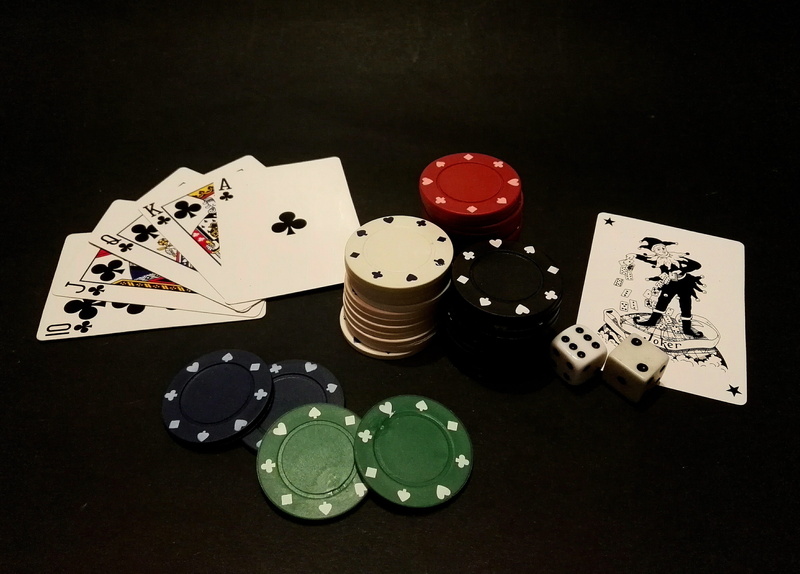 gambling, success, instantaneous speed, pay, win, arts culture and entertainment, chips, poker, pik, cross, playing cards, game bank, play, still life
