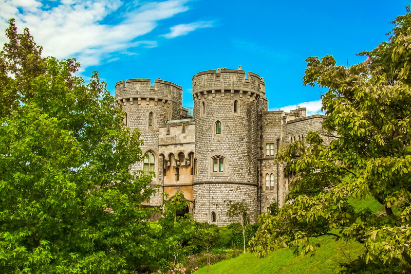 low angle view, old, green color, 5K, travel, ruined, built structure, blue, building exterior, arundel castle, ancient, tree, building, the past, sky