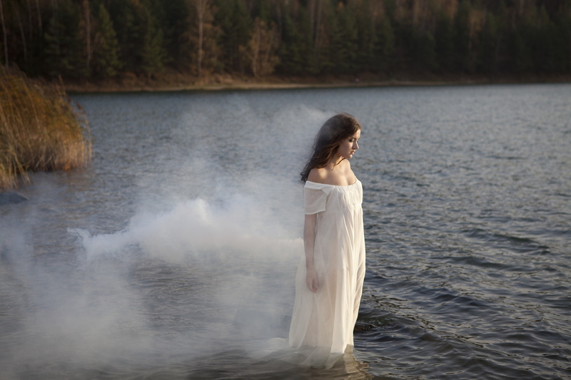 women outdoors, women, spooky, 2K, model