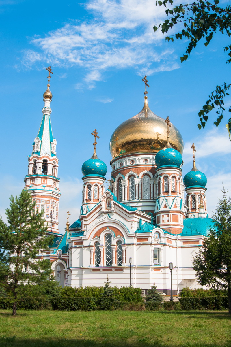 dome of the cathedral, outdoors, omsk, built structure, no people, day, travel, historical, assumption cathedral, building, clouds, christianity, nature
