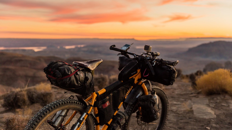 helmet, crash helmet, extreme sports, outdoors, bicycle, freeride, road, road trip, mode of transportation, landscape, 4K, adventure, hill, trip, soil