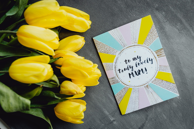 day, note, flower head, flowering plant, directly above, high angle view, no people, still life, love, greeting card, mom, beauty in nature, tulip, table
